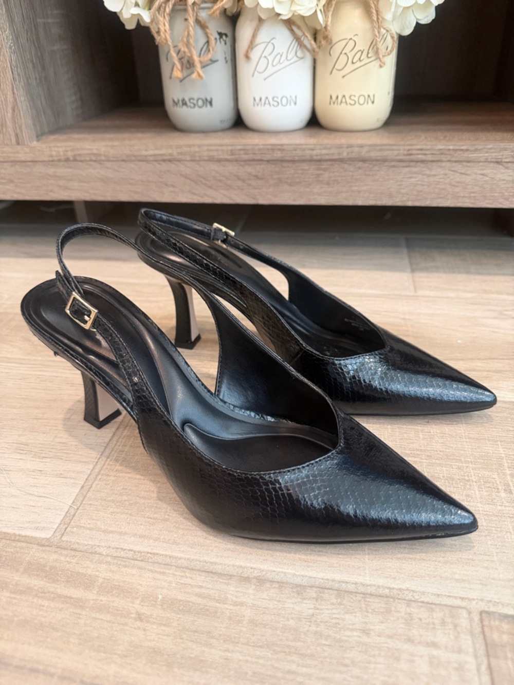 Jessica Simpson slingback pump heels textured
